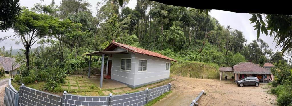 Darshan'S Home Stay Мадикери Экстерьер фото